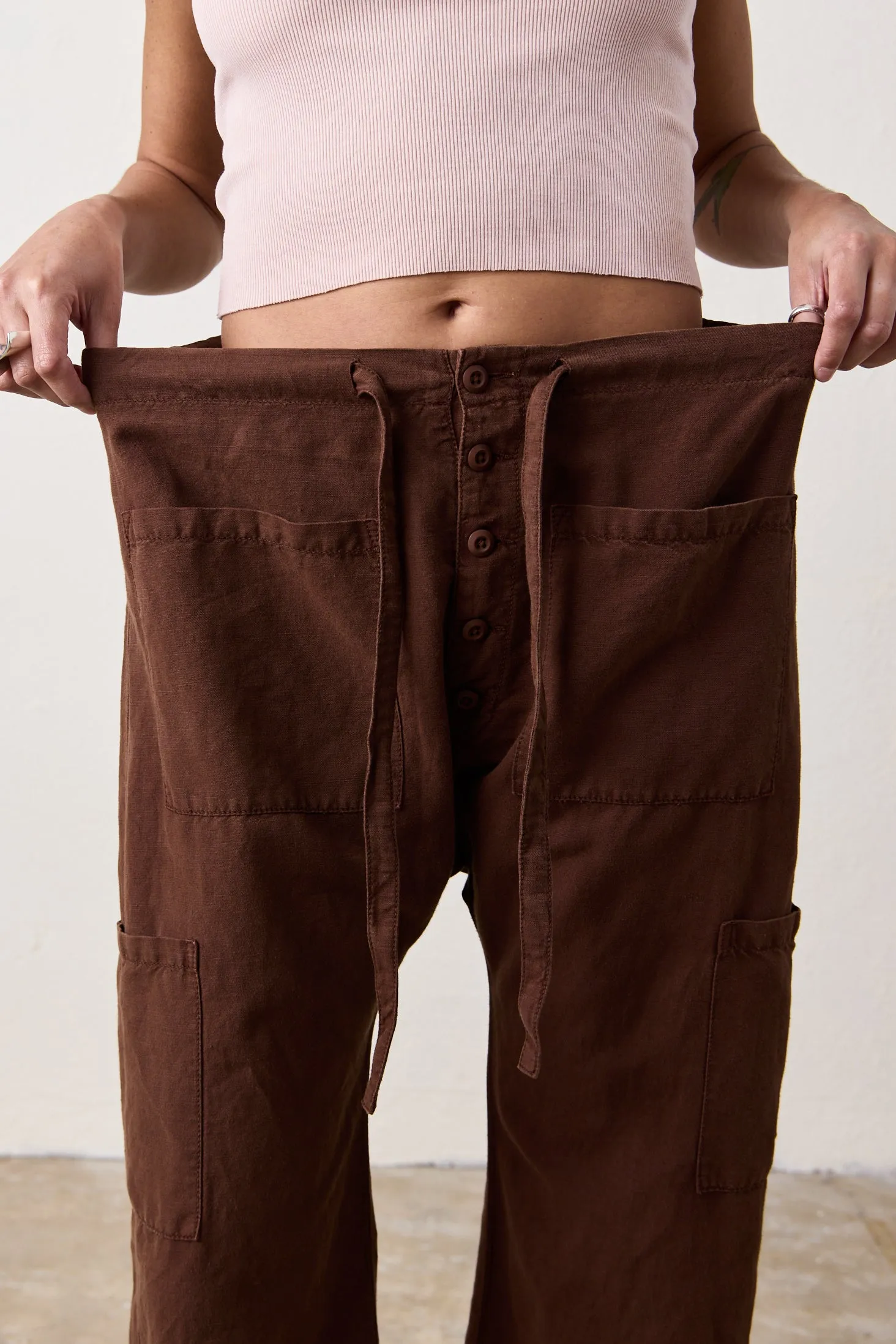CARLSON LINEN CANVAS TIE PANT / BRINDLE