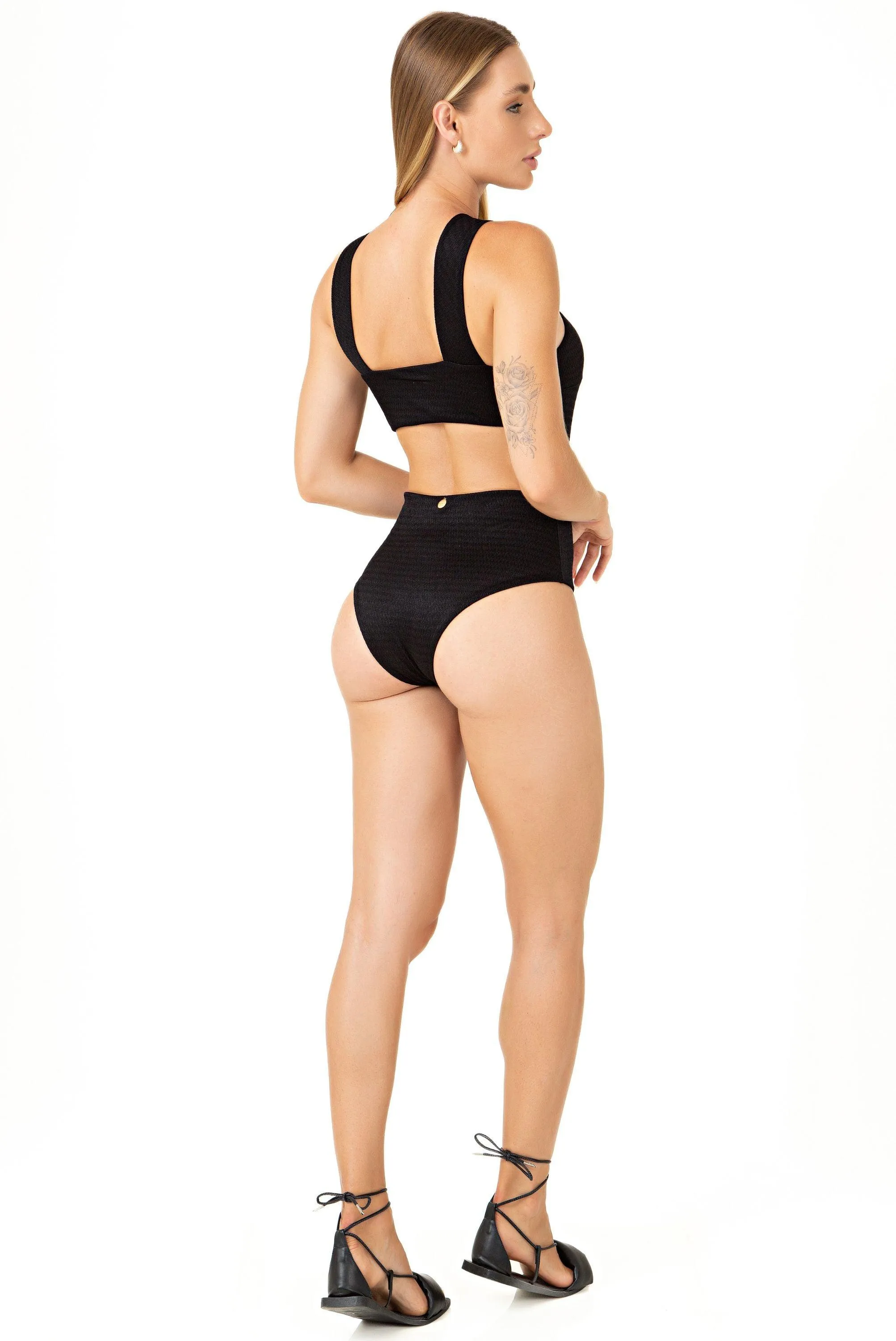 Chic and Elegant Black Crossover Swimsuit