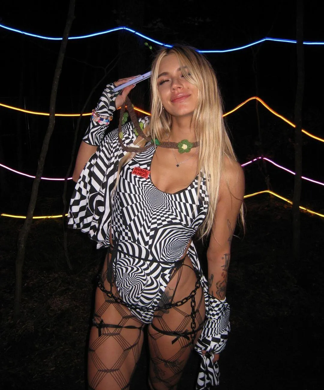 Distortion Temptation One Piece