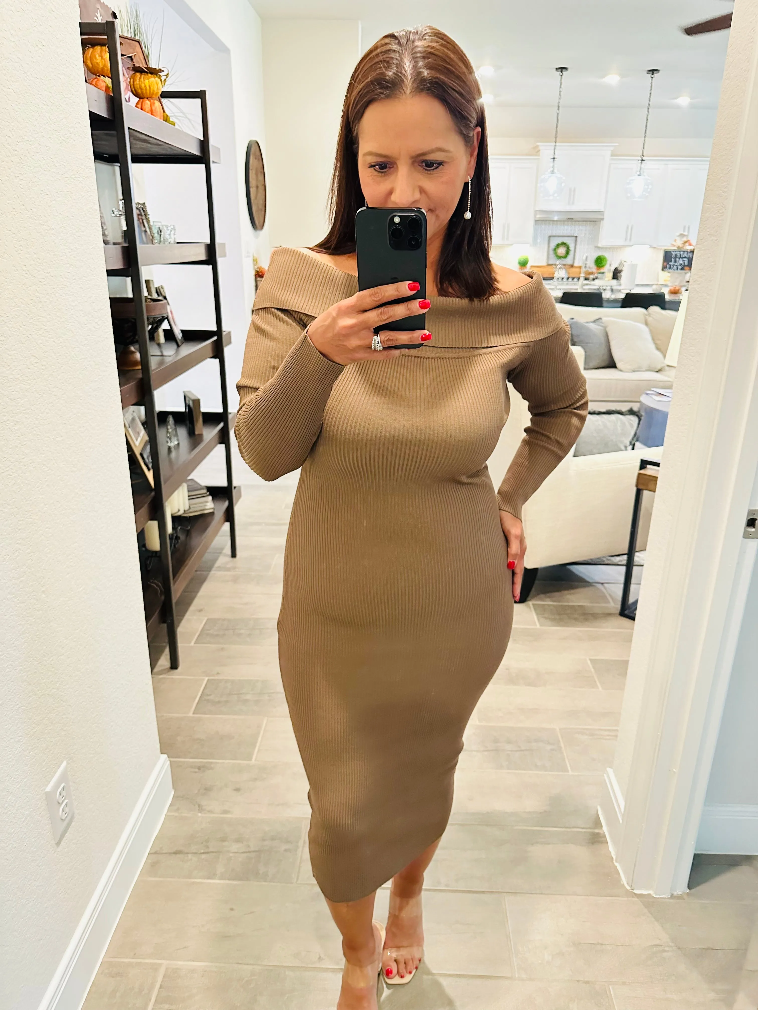 Off The Shoulder Fitted Dress - Brown