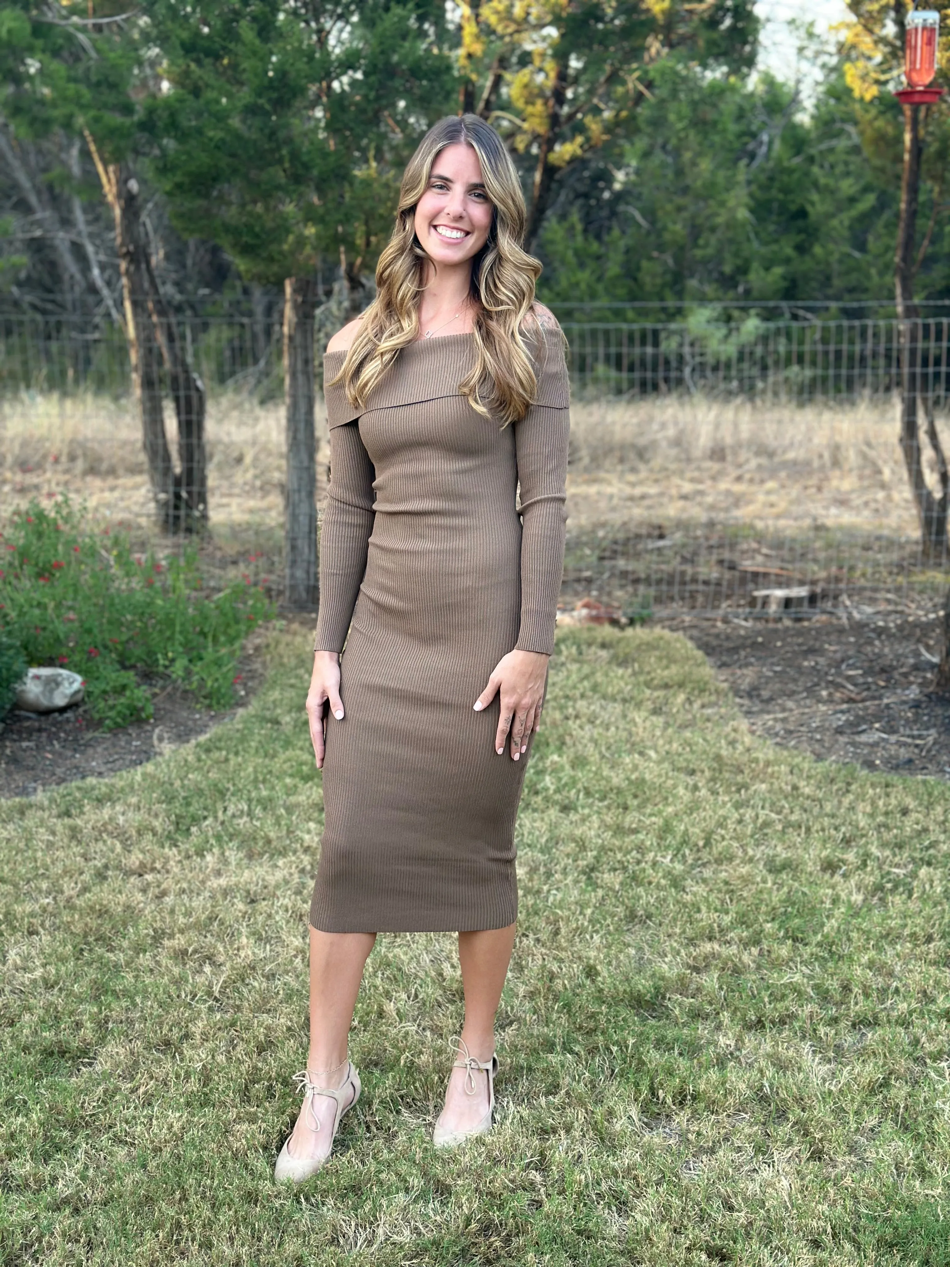 Off The Shoulder Fitted Dress - Brown