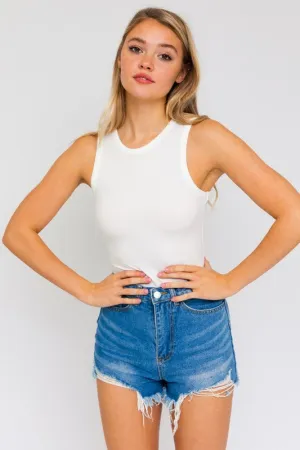 *ROUND NECK SLEEVELESS BODYSUIT WHITE