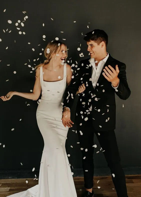 Simple Fitted Square Neckline Wedding Dress
