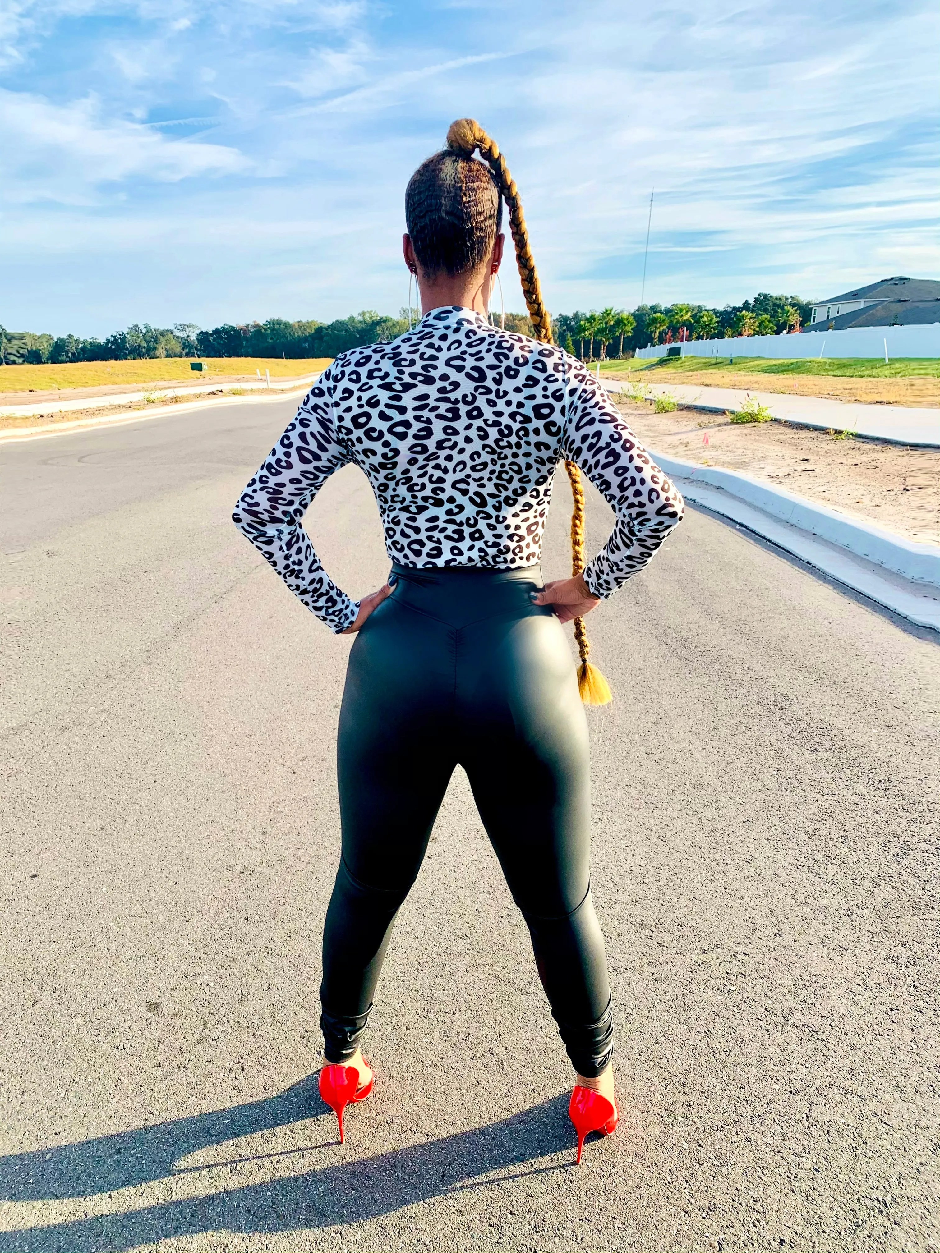 Slippery Slope | Leggings (2 Colors)