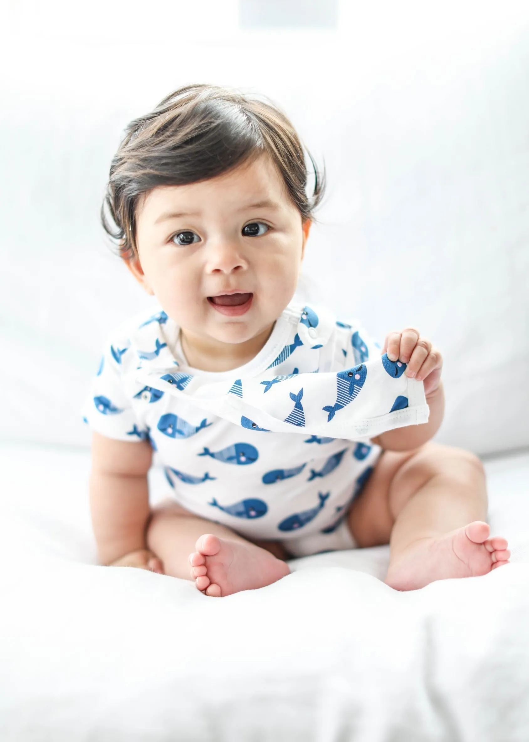 Smart Short Sleeve Bodysuit   Bib - Blue Whale