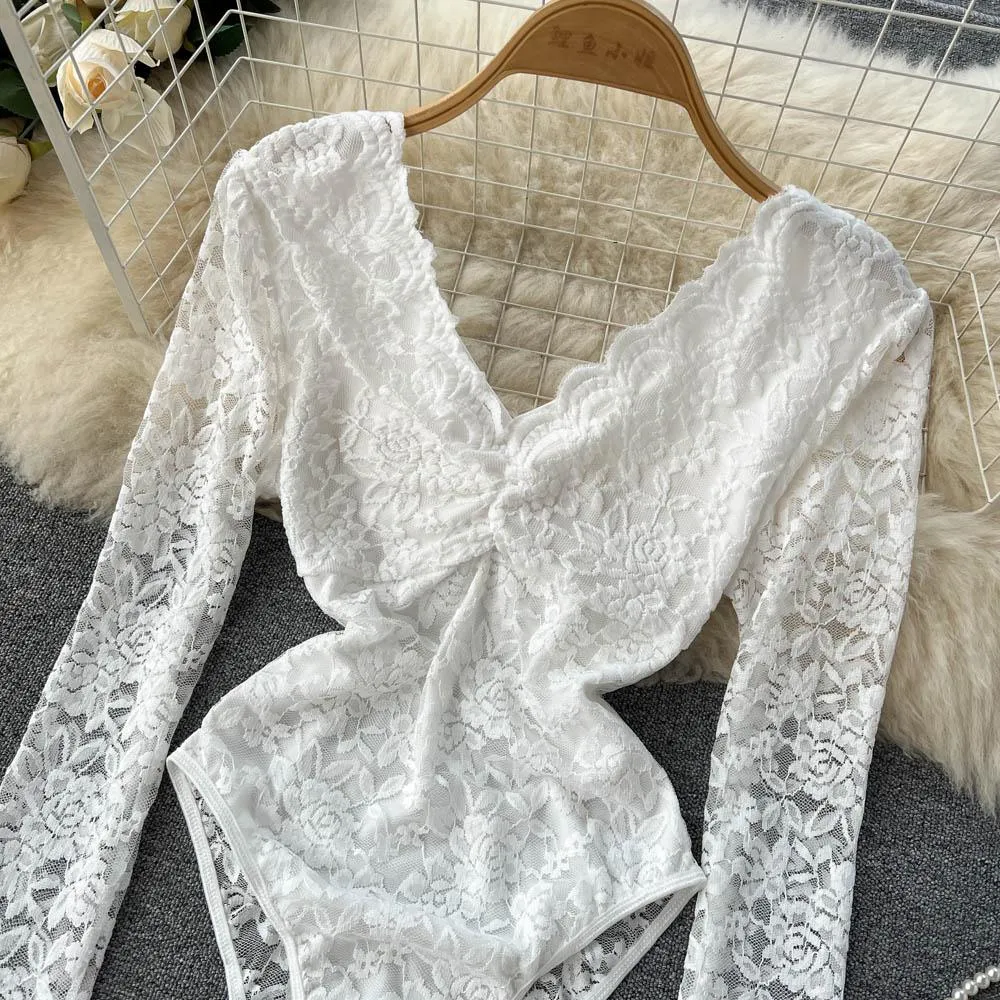 THE LACE SENSATION