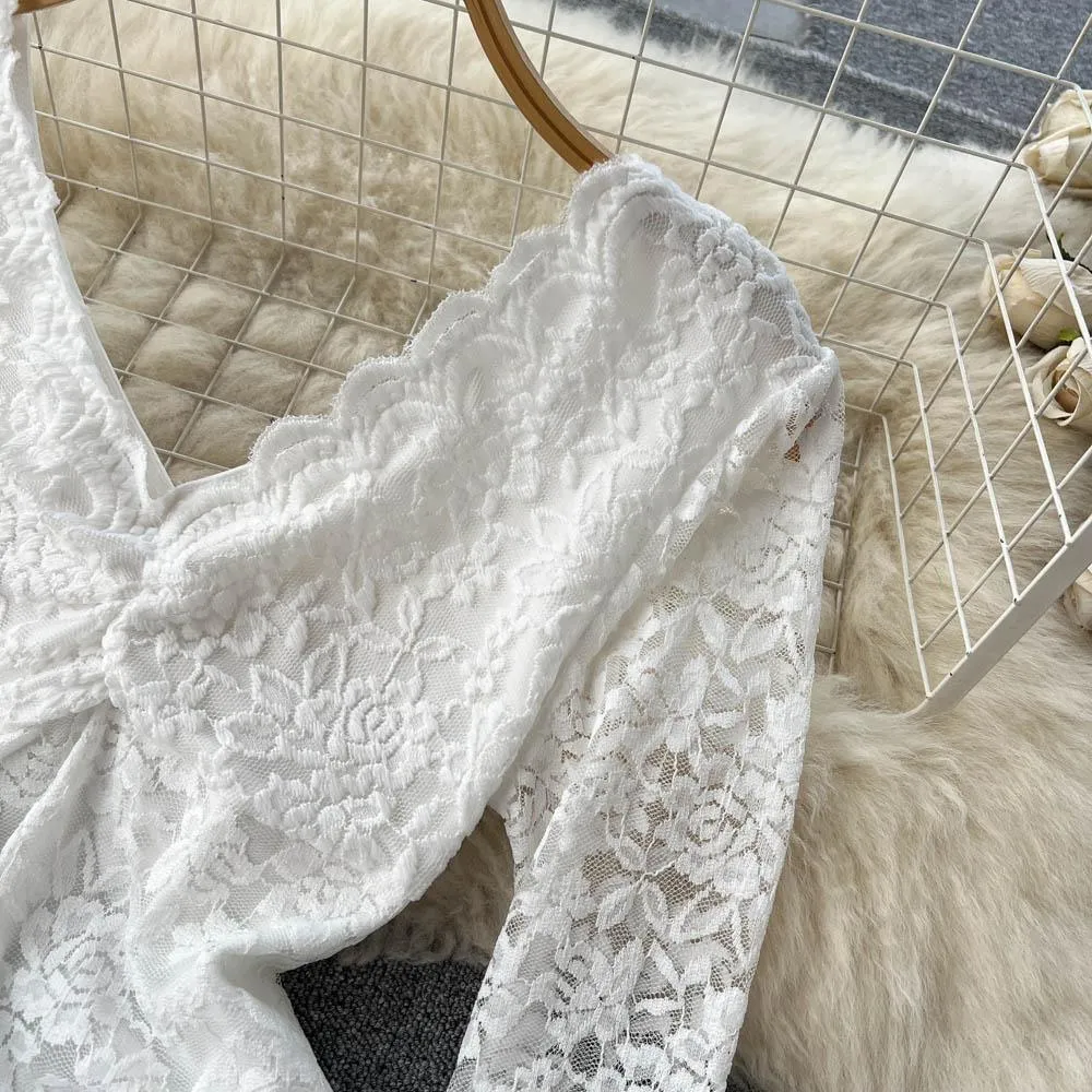 THE LACE SENSATION