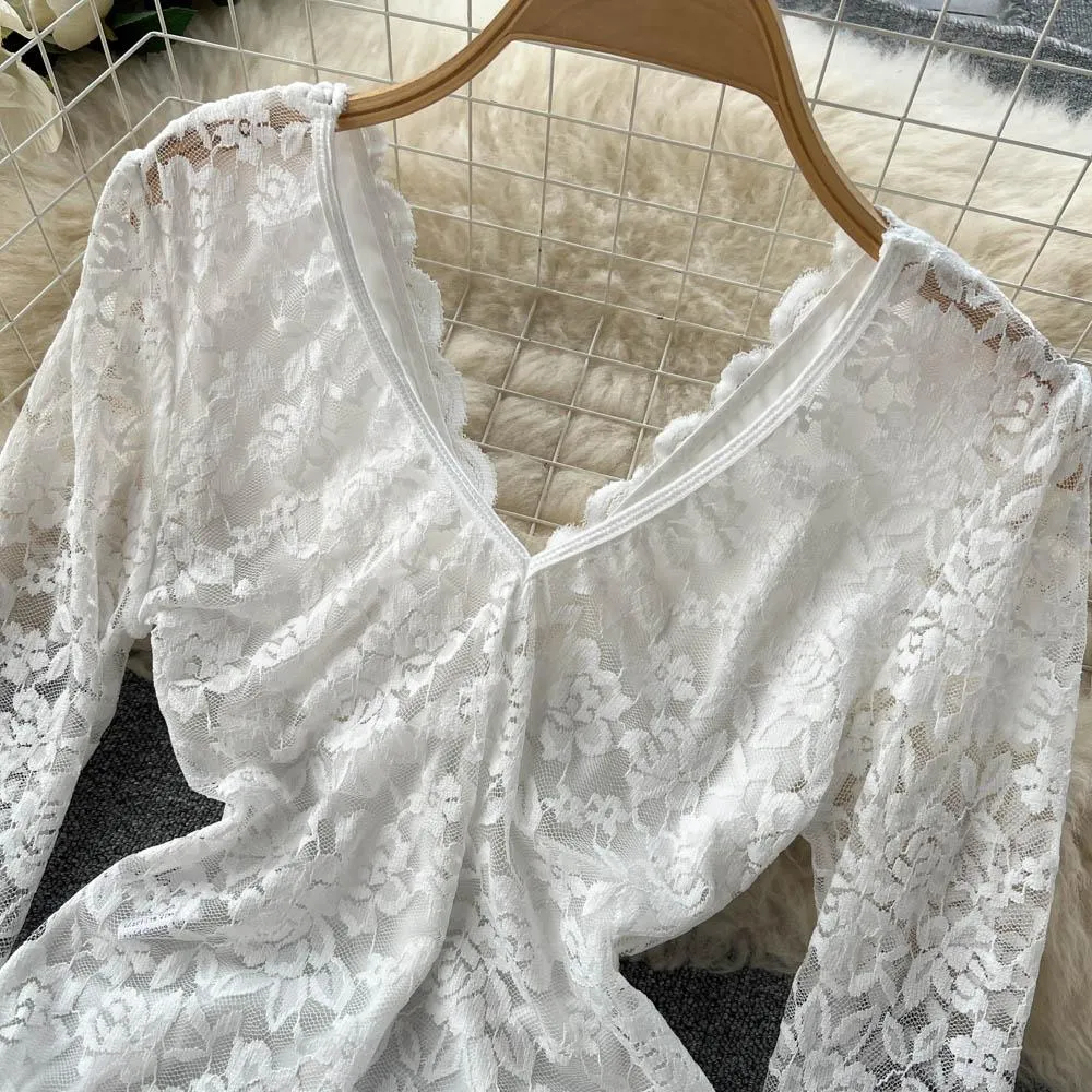 THE LACE SENSATION