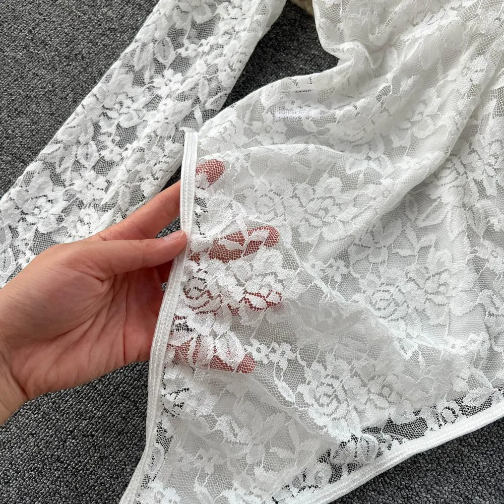 THE LACE SENSATION